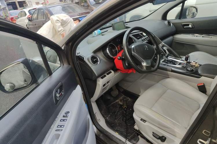 Used Peugeot 3008 2013 1.6THP Automatic Prestige Edition Driver Seat