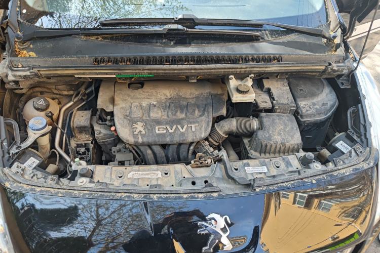 Used Peugeot 3008 2013 2.0L Manual Classic Edition Engine Bay