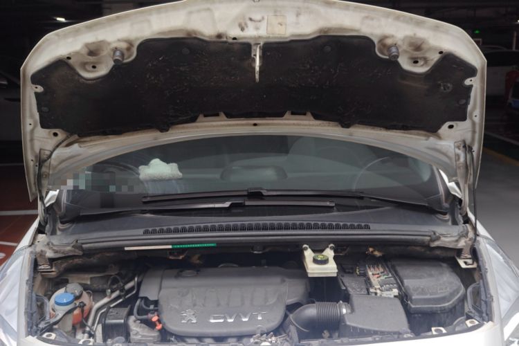 Used Peugeot 3008 2013 2.0L Automatic Trend Edition Engine Bay