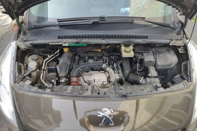 Used Peugeot 3008 2013 1.6THP Automatic Prestige Edition Engine Bay