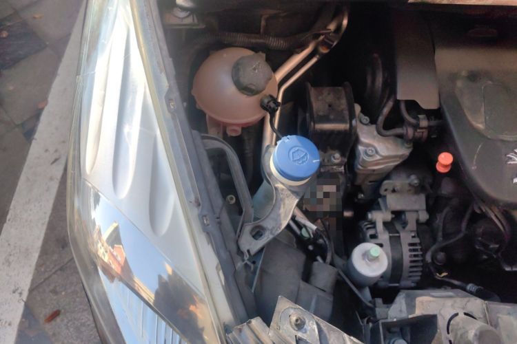 Used Peugeot 3008 2013 2.0L Automatic Trend Edition Engine Bay Right