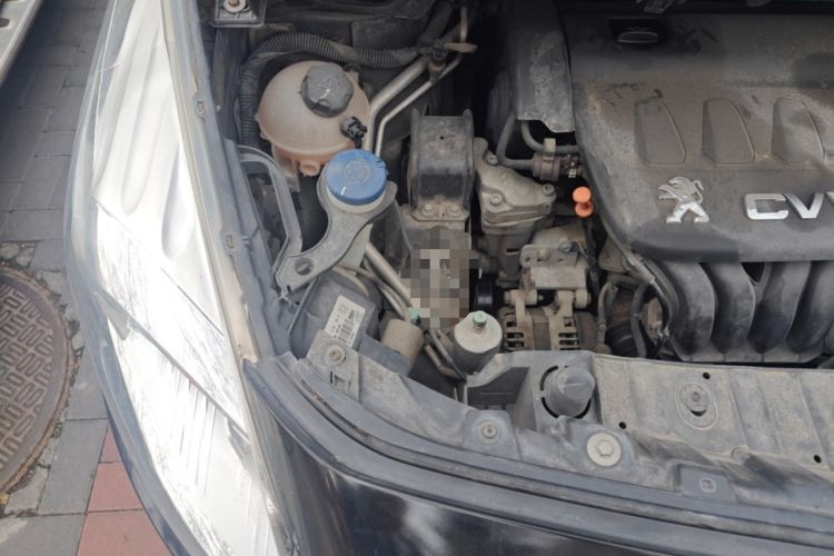 Used Peugeot 3008 2013 2.0L Automatic Trend Edition Engine Bay Right