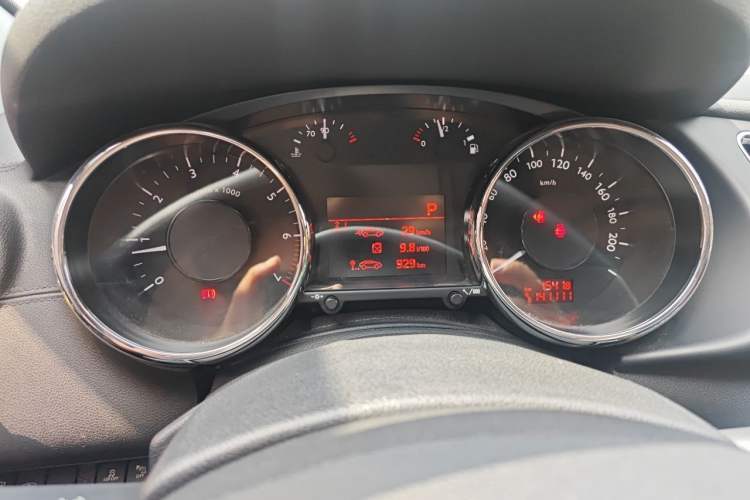 Used Peugeot 3008 2013 2.0L Automatic Trend Edition Instrument Cluster