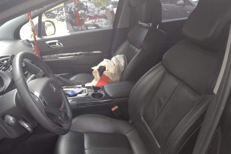 Used Peugeot 3008 2013 2.0L Automatic Trend Edition Left Front Seat