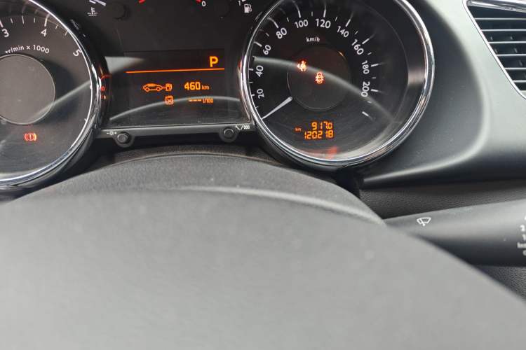 Used Peugeot 3008 2013 2.0L Automatic Trend Edition Odometer Close Up