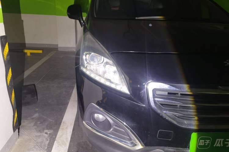 Used Peugeot 3008 2013 2.0L Automatic Trend Edition Right Front Headlight