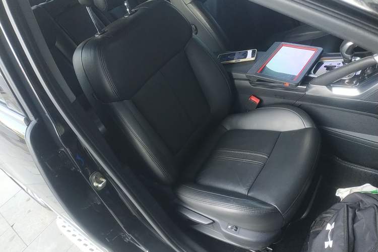 Used Peugeot 3008 2013 2.0L Automatic Trend Edition Right Front Seat