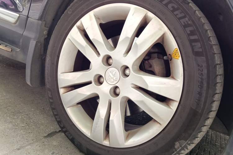 Used Peugeot 3008 2013 2.0L Automatic Trend Edition Right Front Wheel Hub