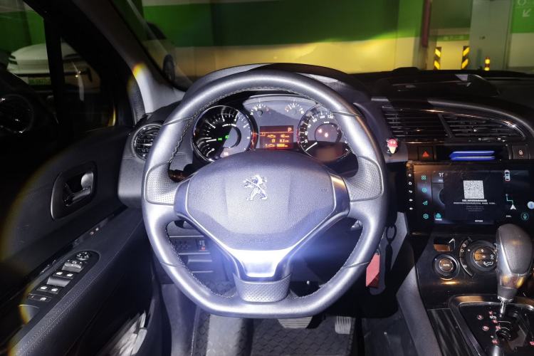 Used Peugeot 3008 2013 2.0L Automatic Trend Edition Steering Wheel
