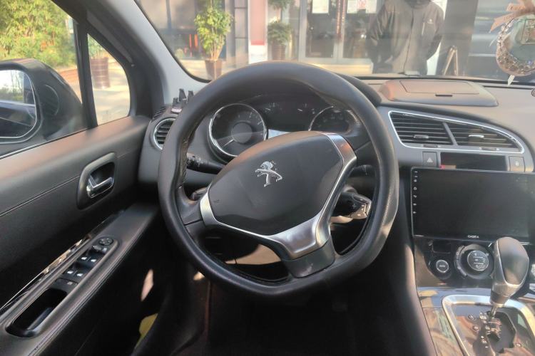 Used Peugeot 3008 2013 2.0L Automatic Trend Edition Steering Wheel