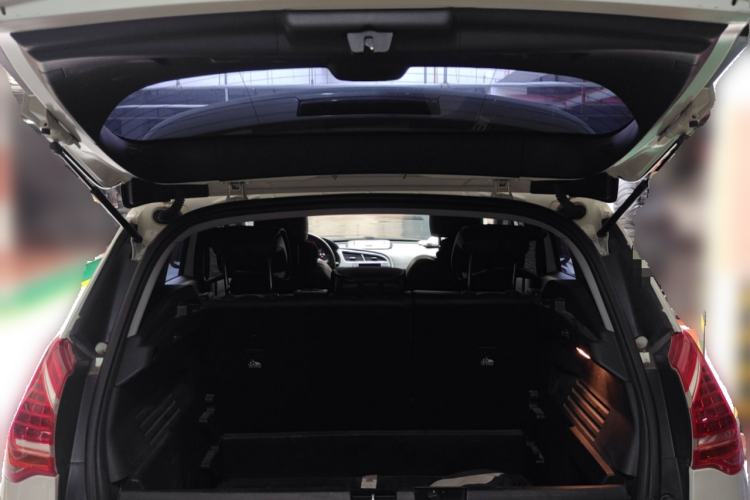 Used Peugeot 3008 2013 2.0L Automatic Trend Edition Trunk