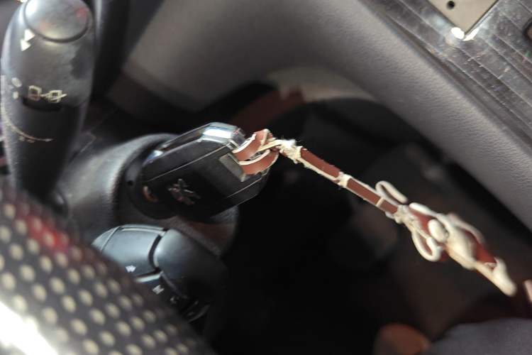 Used Peugeot 3008 2013 2.0L Automatic Trend Edition Vehicle Key