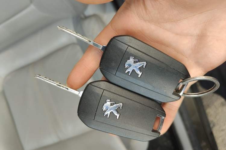 Used Peugeot 3008 2013 1.6THP Automatic Prestige Edition Vehicle Key