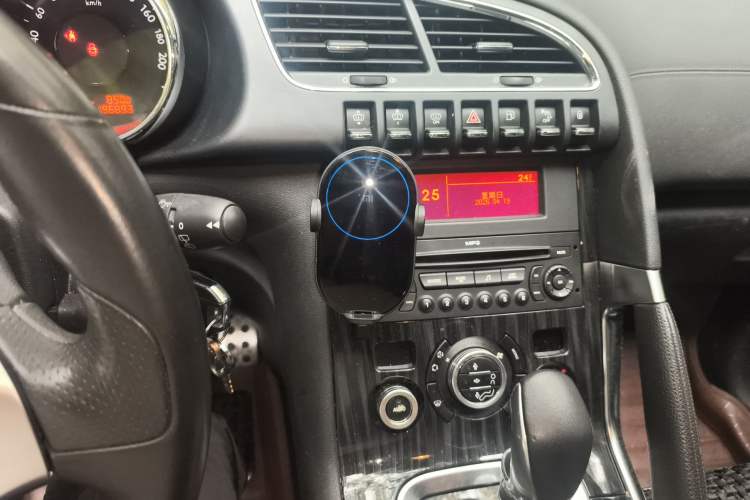 Used Peugeot 3008 2013 1.6THP Automatic Trend Edition Audio And AC Panel
