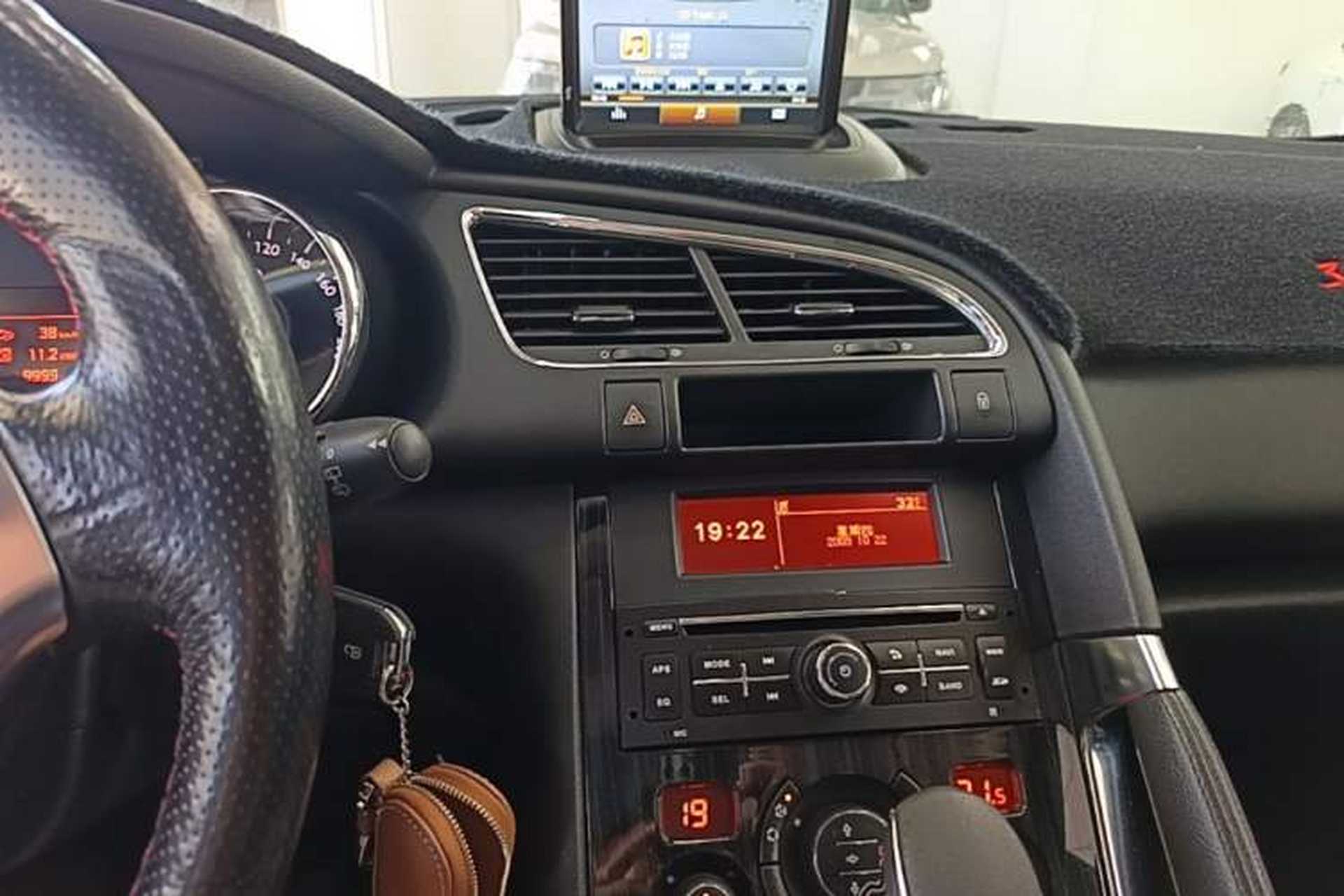 Used Peugeot 3008 2013 1.6THP Automatic Trend Edition Audio And AC Panel