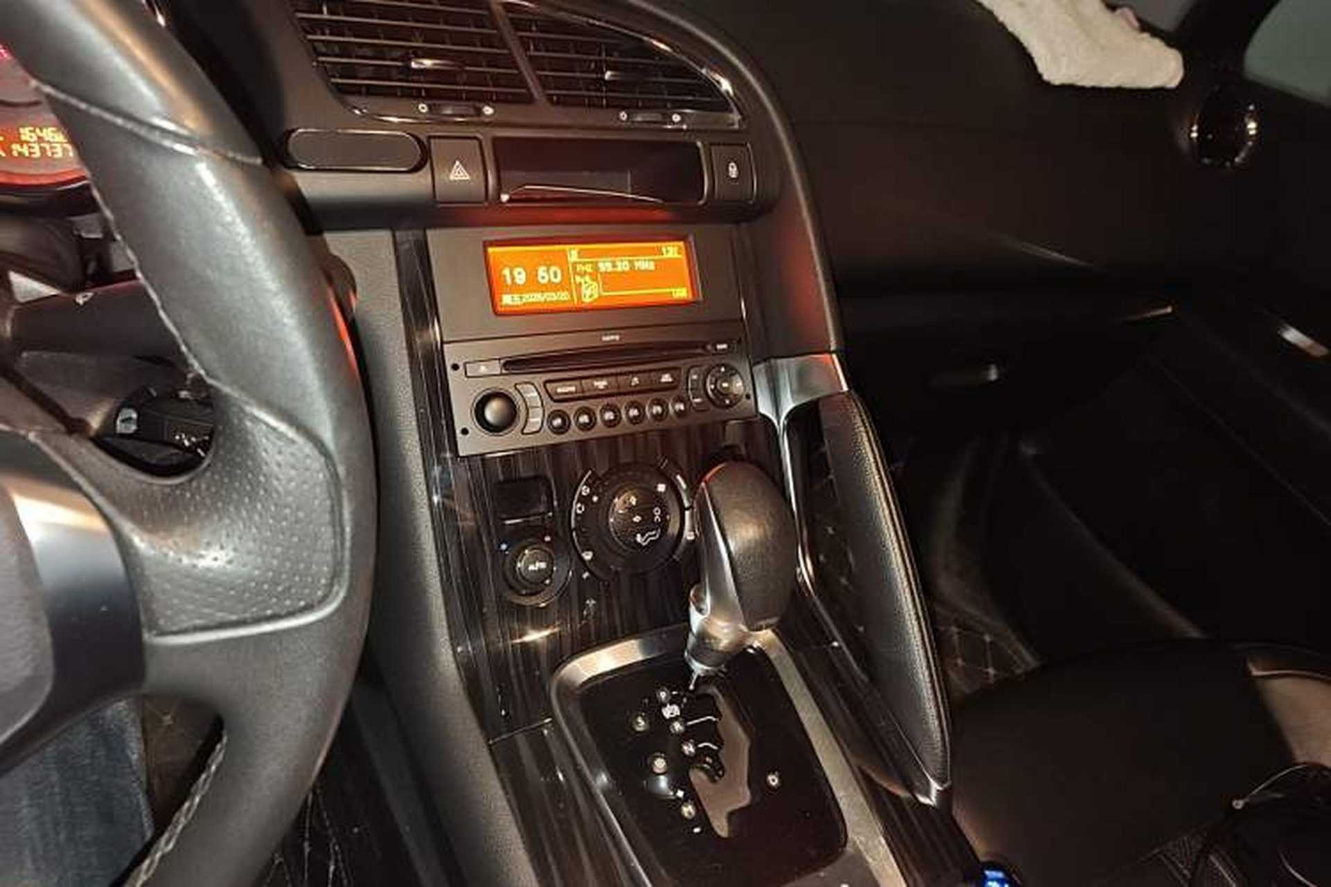 Used Peugeot 3008 2013 2.0L Automatic Trend Edition Audio And AC Panel
