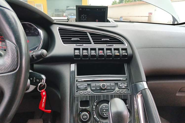 Used Peugeot 3008 2013 1.6THP Automatic Prestige Edition Audio And AC Panel