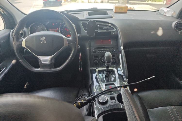 Used Peugeot 3008 2013 1.6THP Roland Garros Edition Center Console