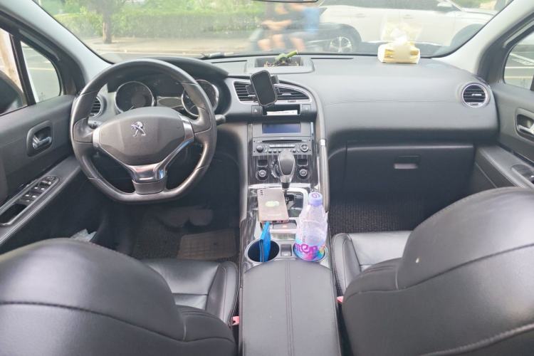 Used Peugeot 3008 2013 2.0L Automatic Trend Edition Center Console