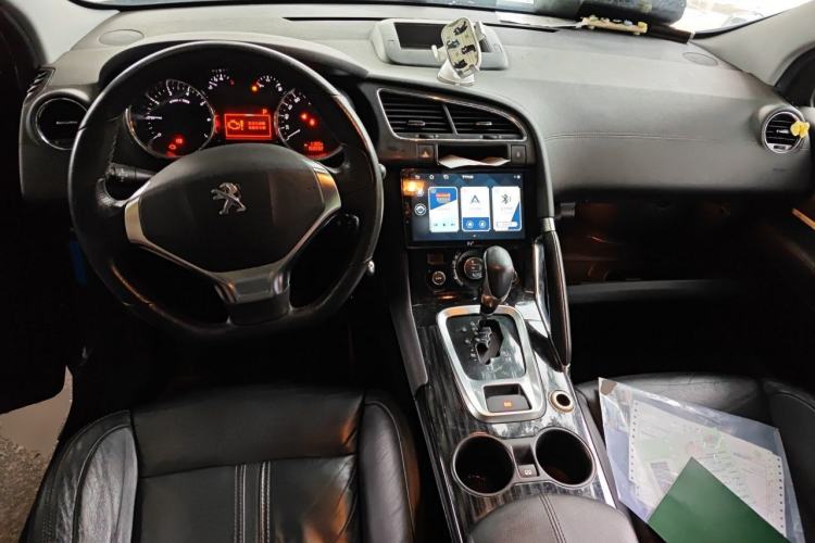 Used Peugeot 3008 2013 2.0L Automatic Trend Edition Center Console