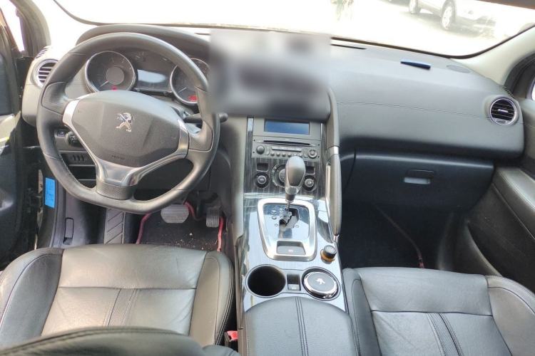 Used Peugeot 3008 2013 2.0L Automatic Trend Edition Center Console