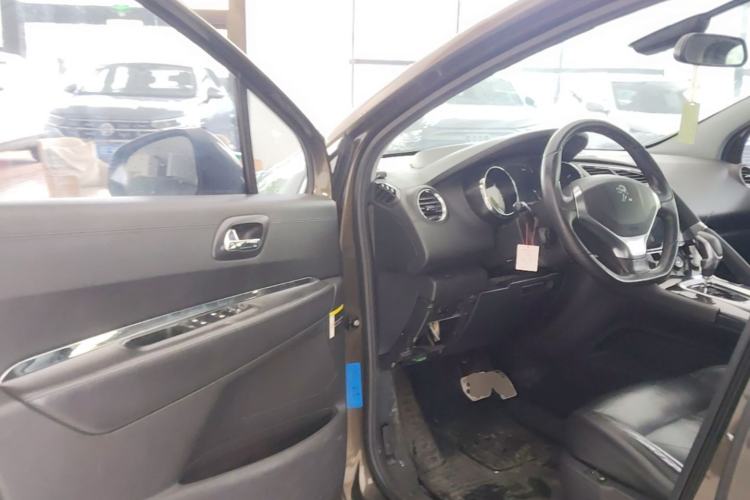 Used Peugeot 3008 2013 1.6THP Automatic Prestige Edition Driver Seat