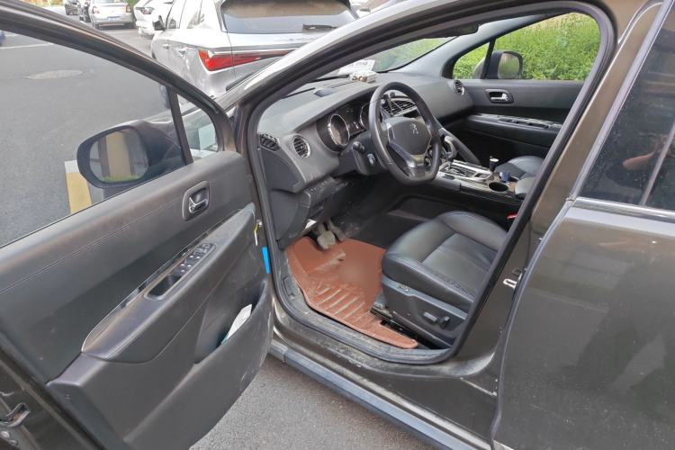 Used Peugeot 3008 2013 2.0L Automatic Trend Edition Driver Seat