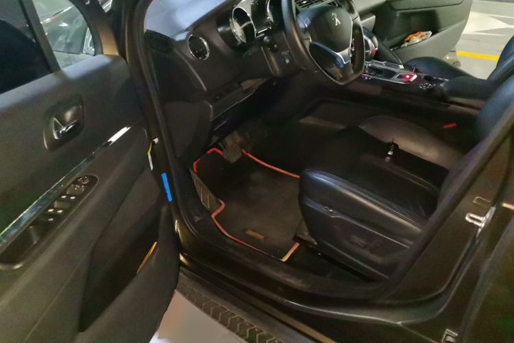 Used Peugeot 3008 2013 1.6THP Automatic Prestige Edition Driver Seat