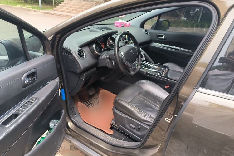 Used Peugeot 3008 2013 2.0L Automatic Trend Edition Driver Seat