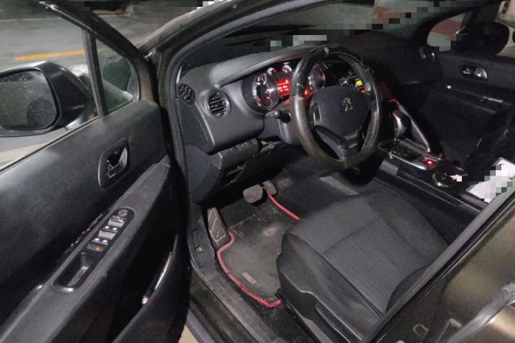 Used Peugeot 3008 2013 2.0L Automatic Classic Edition Driver Seat