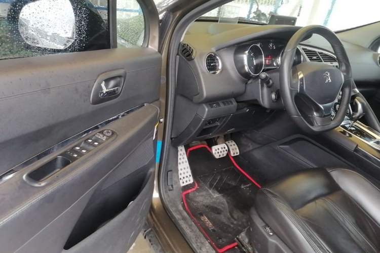 Used Peugeot 3008 2013 1.6THP Automatic Prestige Edition Driver Seat