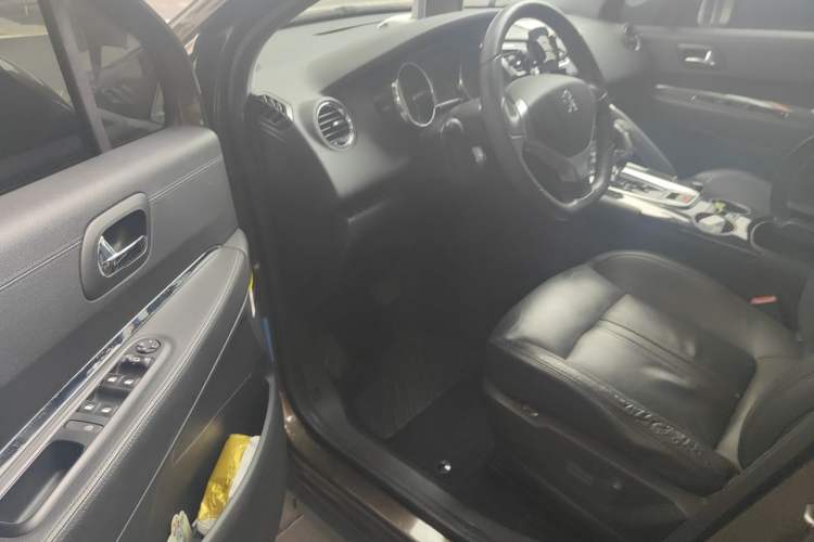 Used Peugeot 3008 2013 2.0L Automatic Trend Edition Driver Seat