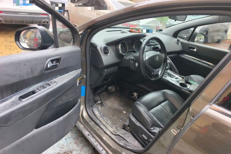 Used Peugeot 3008 2013 2.0L Automatic Trend Edition Driver Seat