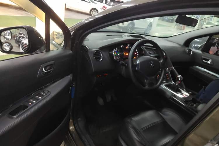 Used Peugeot 3008 2013 2.0L Manual Classic Edition Driver Seat