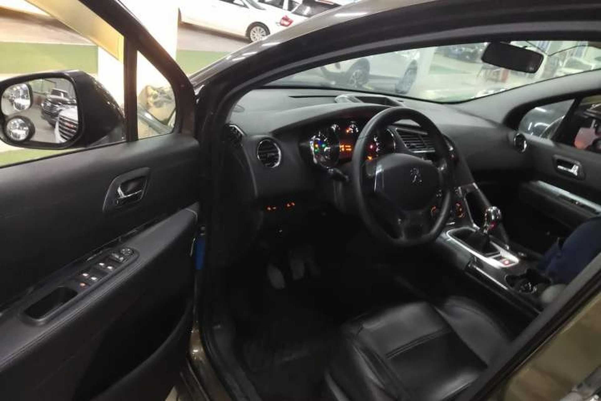 Used Peugeot 3008 2013 2.0L Manual Classic Edition Driver Seat