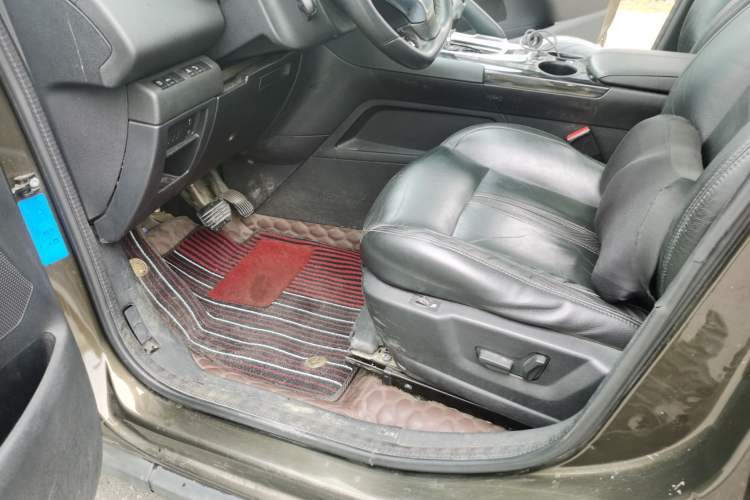 Used Peugeot 3008 2013 2.0L Automatic Trend Edition Driver Seat