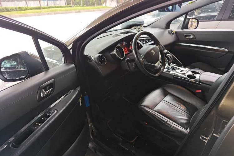 Used Peugeot 3008 2013 2.0L Automatic Trend Edition Driver Seat