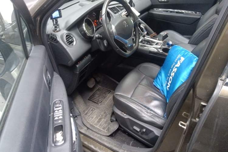Used Peugeot 3008 2013 2.0L Automatic Trend Edition Driver Seat