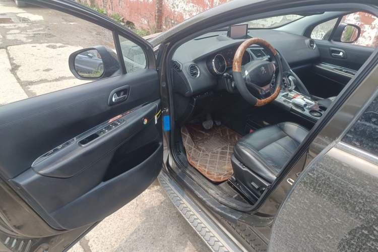Used Peugeot 3008 2013 2.0L Automatic Trend Edition Driver Seat