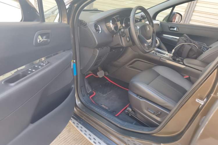Used Peugeot 3008 2013 2.0L Automatic Trend Edition Driver Seat