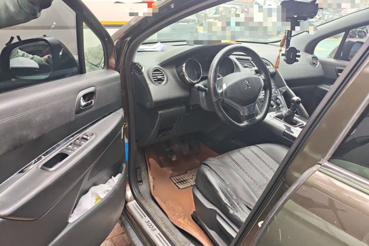 Used Peugeot 3008 2013 2.0L Manual Classic Edition Driver Seat