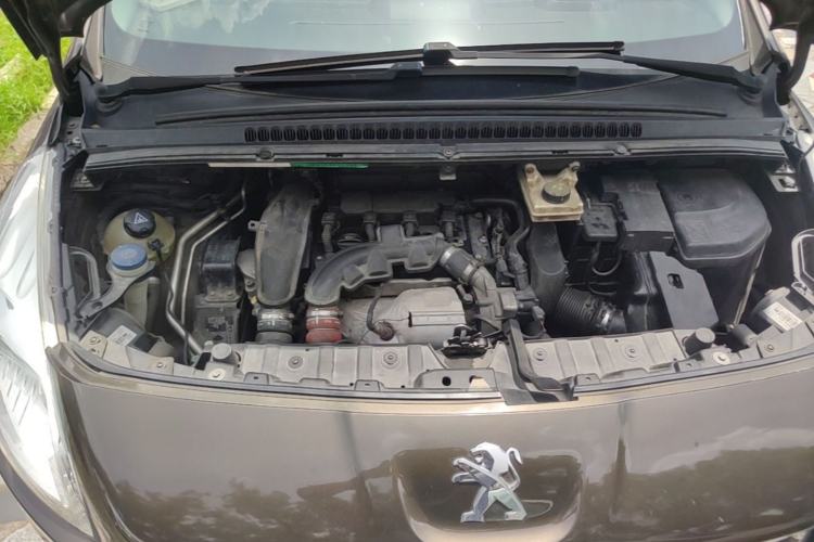 Used Peugeot 3008 2013 1.6THP Automatic Prestige Edition Engine Bay