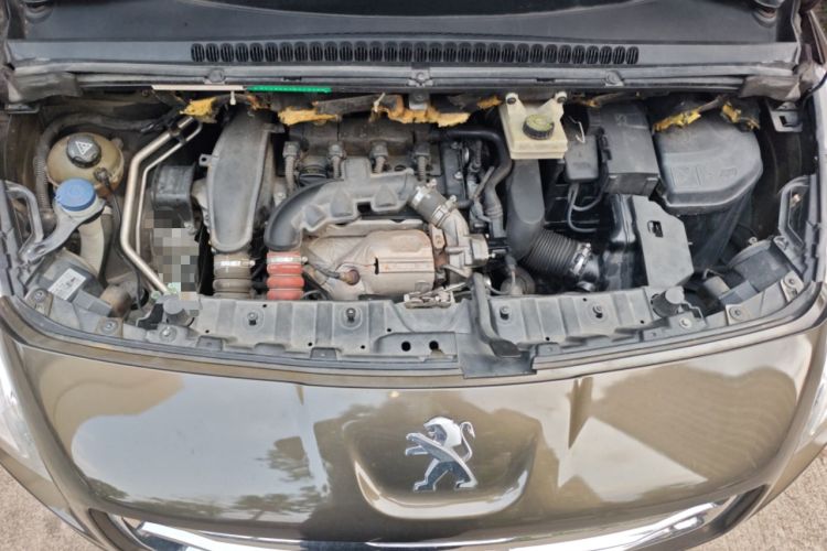 Used Peugeot 3008 2013 1.6THP Automatic Trend Edition Engine Bay