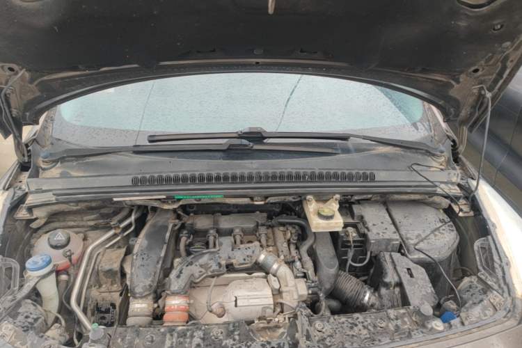 Used Peugeot 3008 2013 1.6THP Automatic Prestige Edition Engine Bay