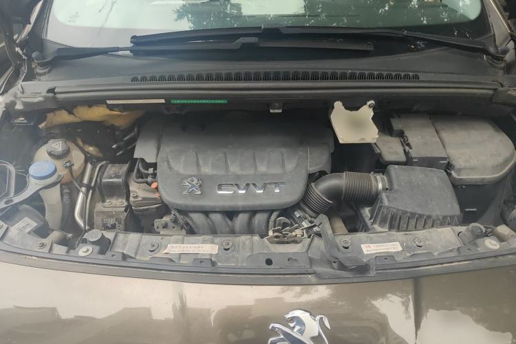 Used Peugeot 3008 2013 2.0L Automatic Trend Edition Engine Bay