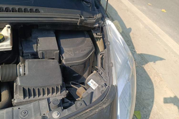 Used Peugeot 3008 2013 2.0L Automatic Trend Edition Engine Bay Left