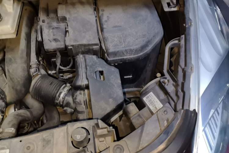 Used Peugeot 3008 2013 1.6THP Automatic Prestige Edition Engine Bay Left