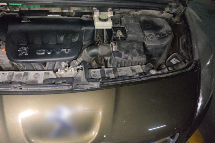 Used Peugeot 3008 2013 2.0L Automatic Classic Edition Engine Bay Left