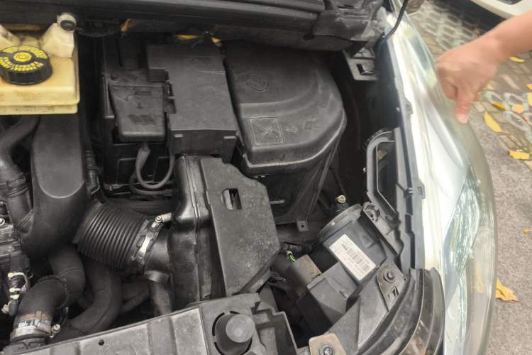 Used Peugeot 3008 2013 1.6THP Automatic Trend Edition Engine Bay Left