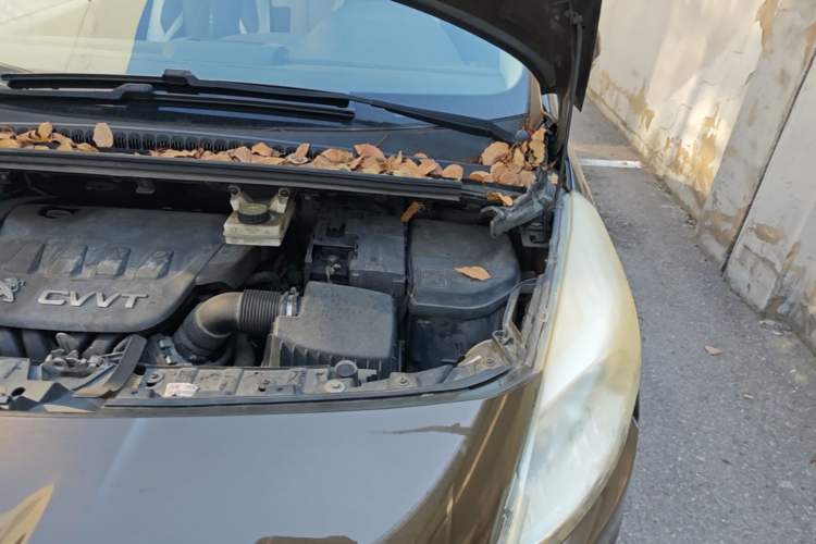 Used Peugeot 3008 2013 2.0L Manual Classic Edition Engine Bay Left